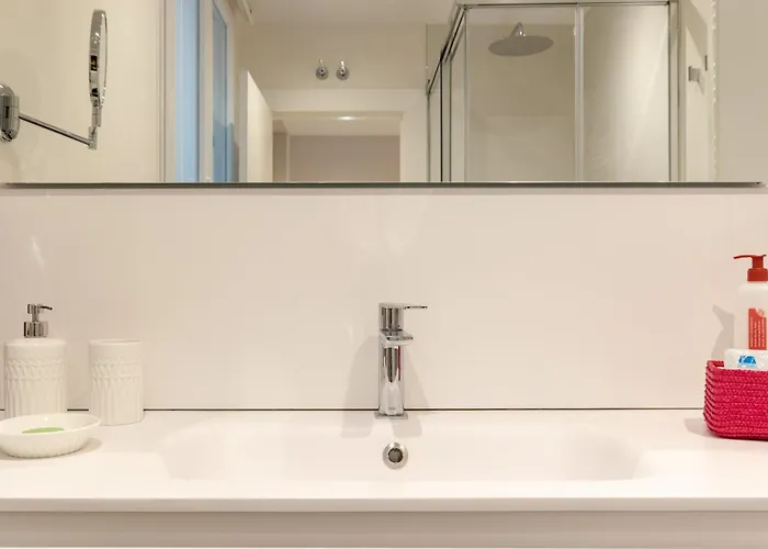 Urban Chic Moyua By Next Stop