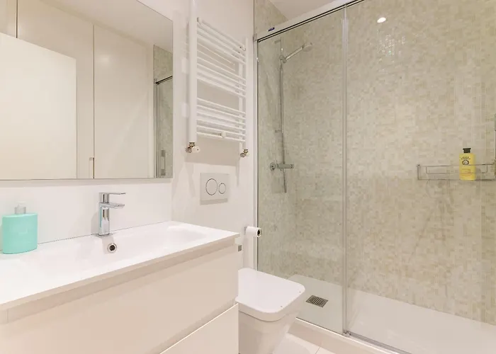 Urban Chic Moyua By Next Stop * Bilbao