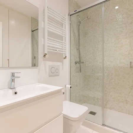 Urban Chic Moyua By Next Stop * Bilbao